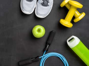 Фитнес-тайм-Упражнения-для-мамы-с-ребенком