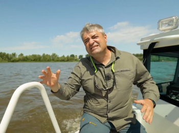 программа Охотник и рыболов: Секреты Астраханской рыбалки Ловля щуки в протоках с егерем базы Цветок лотоса