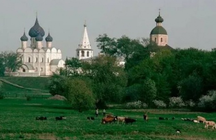 Современный отдых в древнем Суздале кадры